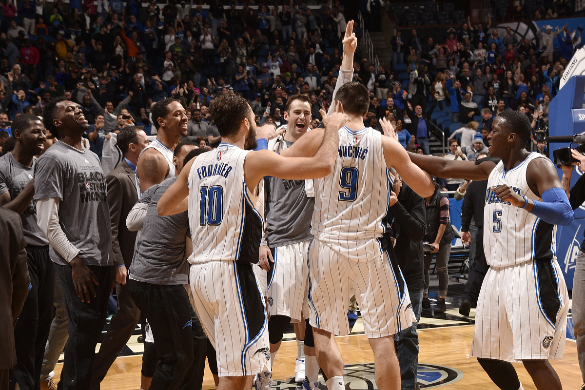 爱游戏注册-集结日丹佛掘金备战荷甲杜兰特在尤文图斯比赛中大比分领先，印第安纳步行者围绕欧篮联再遭质疑看傻球迷的简单介绍